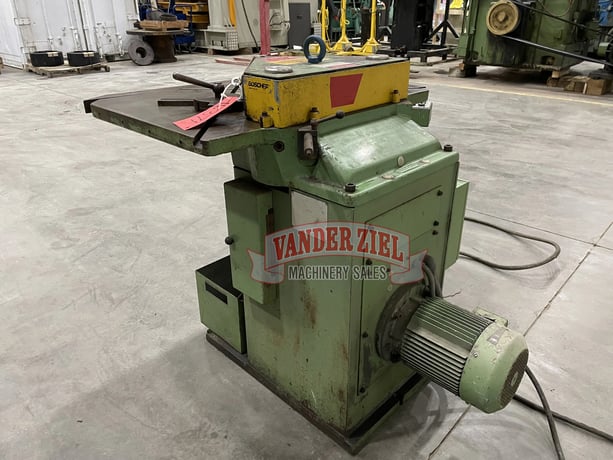1/4" x 9" x 9" Boschert #LB12, fixed angle corner notcher, 90° fixed angle, 40 SPM, #16371 - Image 5