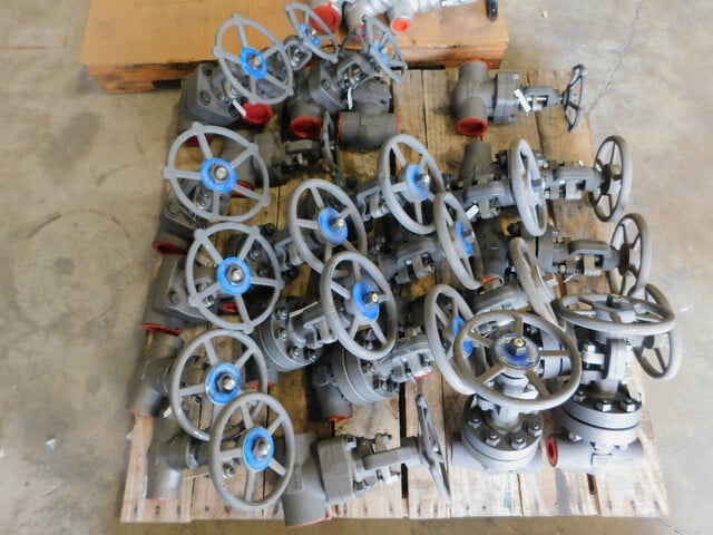 3/4", 1", 1-1/2", Powell, Forged Steel Valves, qty. 92, NEW - Image 2