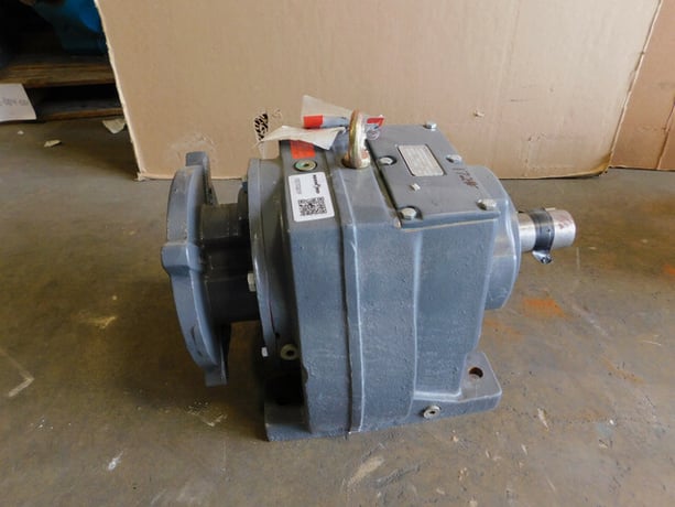 10 HP @1750 RPM, Falk #208UCBN2A36A1C, Ultramite Gear Drive box, 36.21:1 Ratio, 2" dia. x 4" L shaft, New - Image 10