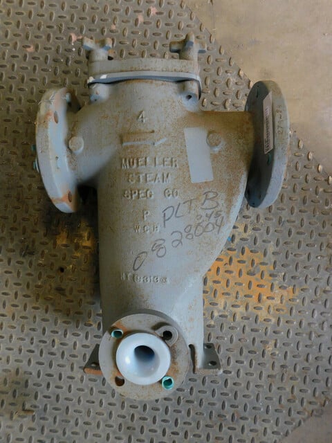 Mueller, Basket Steam Trap, 4", 1-1/2" 150# Bottom Flange, NEW - Image 1