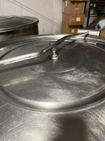 80 gallon Crown #KDL-80, stationary direct steam kettle, 2" tangent draw off valve - Image 2