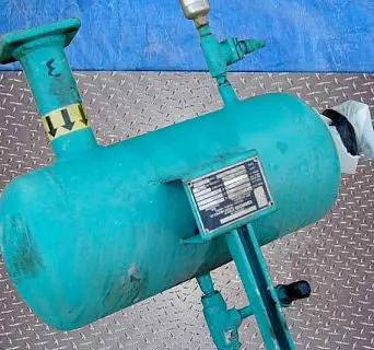 40 Gal. Freon Oil Separator Tanks, 400 psi. MDMT: -20 F deg. Maximum temperature: 650 F deg. (3 available) - Image 2