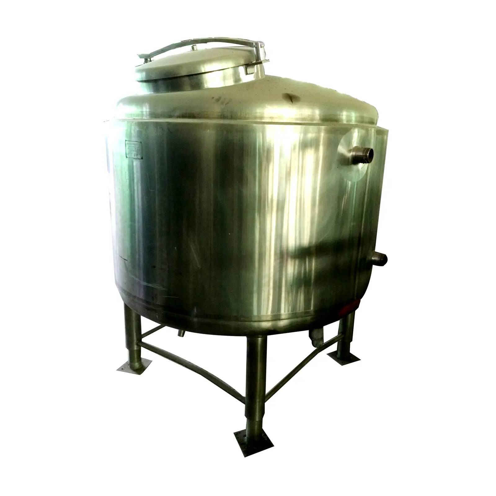 262 gallon FBN Metal Products #262-GAL-TK, Stainless Tank, 50" diameter x 36" deep, 20" diameter Manhole - Image 2