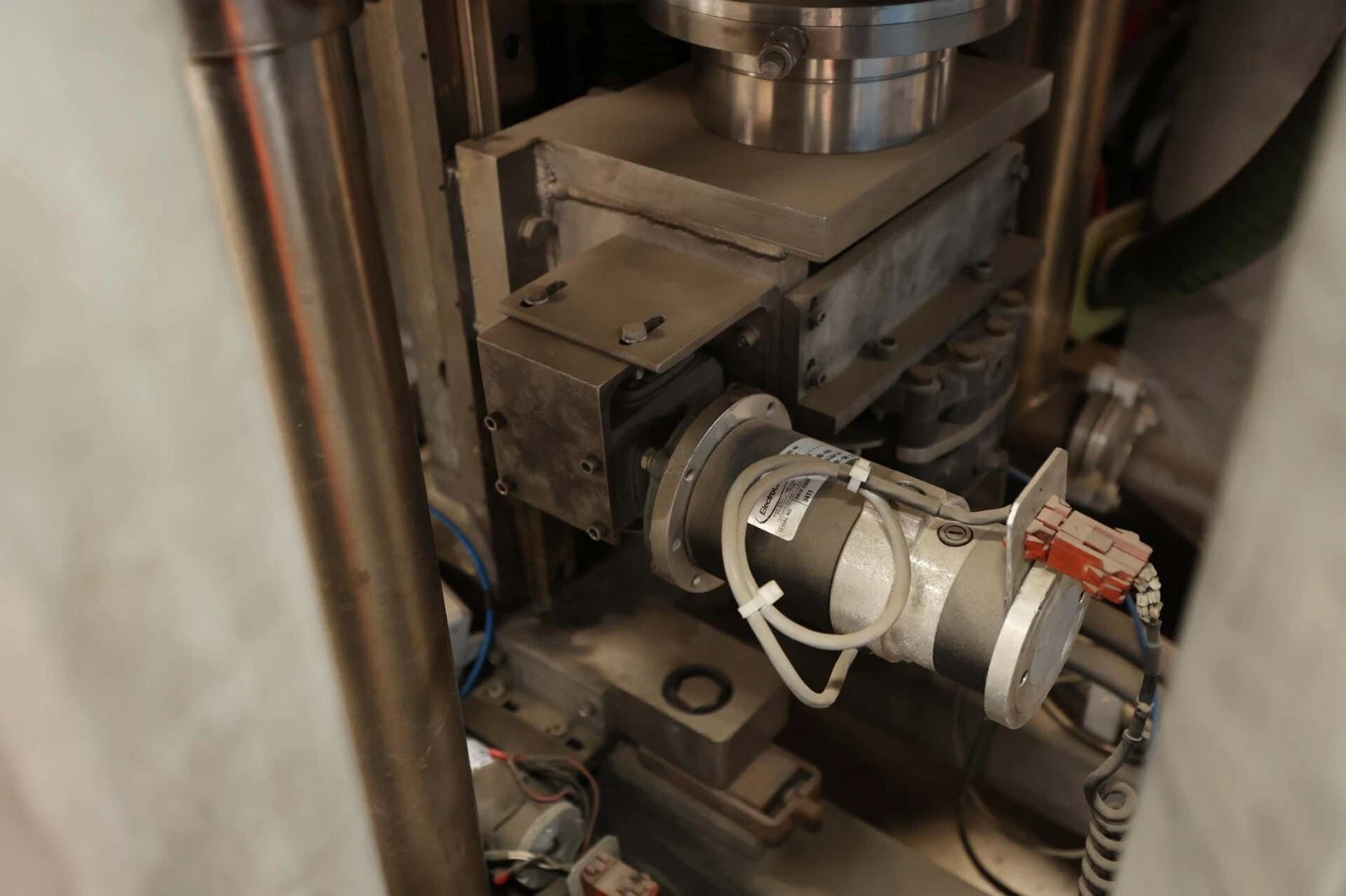 Kayex/Hamco #KX-150" crystal growing system/vacuum furnace - Image 9