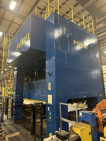 .090" x 72" Fukui, press blanking line, 400 ton, 70000 lb., servo feedline w/Hervoss leveler - Image 3