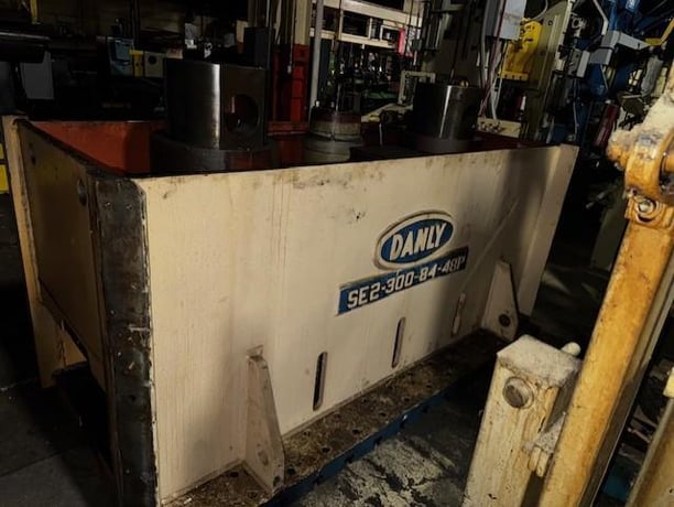 300 Ton, Danly #SE2-300-84-48, straight side double crank Stamping press, 12" stroke, 42" Shut Height, 10" - Image 4