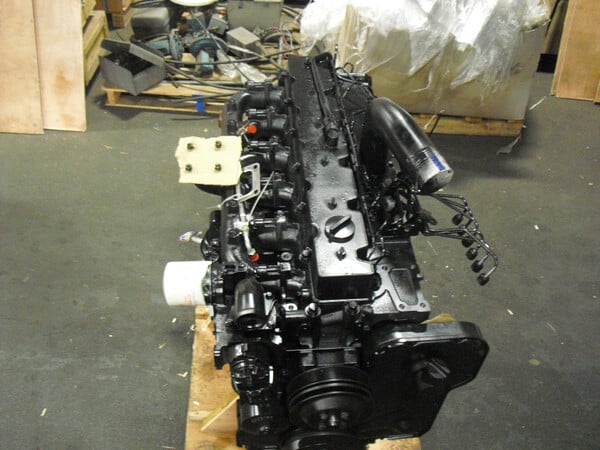 260 HP Cummins #6CT, 8.3 L extended long block engine - Image 2