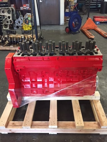350 HP Cummins #ISM, remanufactured standard long block engine - CPL 2729 - Image 4
