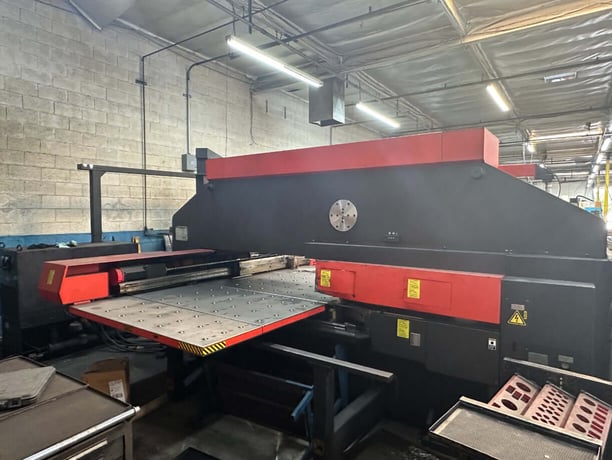 33 Ton, Amada #Vipros-357-Queen, CNC turret punch, 50" x 144" sheet, 58 station, 2 automatic index, 1997 - Image 2
