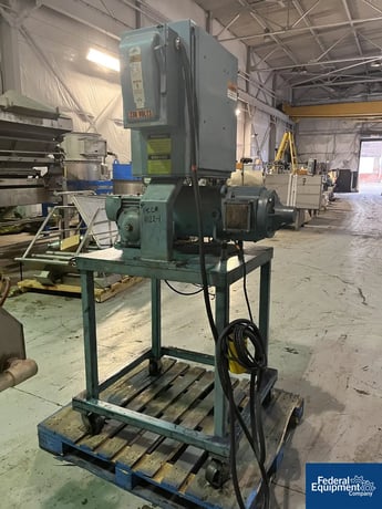 1.25" Killion, Single Screw Extruder, 24:1 L/D, 3 Barrel zones, 5 HP, 180 V, w/ Bath - Image 6
