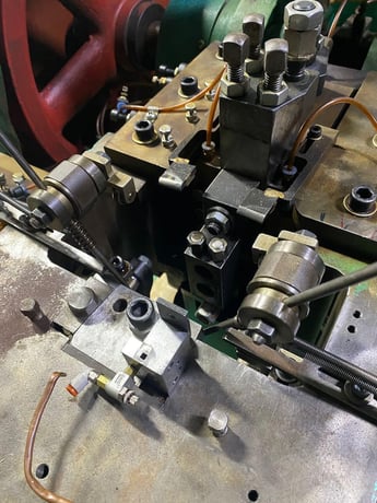 1/8" Shanghai Wuling #SD-30, Bi-Metal contact heading machine, 0-130 PPM, vari-speed, 2014 - Image 7