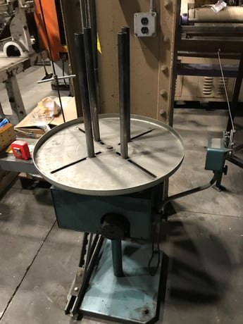 Coilmate #SR70E, powered payoff unit, 22" base diameter, AC motor & controls, 110 V. - Image 1