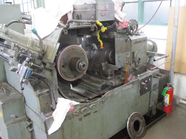Cincinnati No. Cinco-15, centerless grinder, 24" grinding wheel, 12" regulating wheel, coolant - Image 1