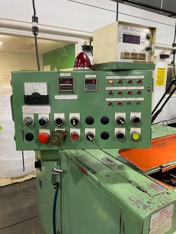 5/32" Asahi Sunac Sunac #AT-450, high speed 2 die 2 blow cold header, bushing cutoff, PKO, 330 PPM, 1993 - Image 5