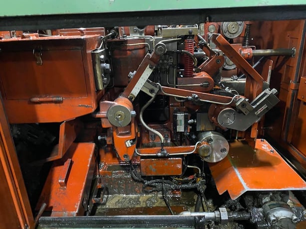 5/32" Asahi Sunac Sunac #AT-450, high speed 2 die 2 blow cold header, bushing cutoff, PKO, 330 PPM, 1993 - Image 10