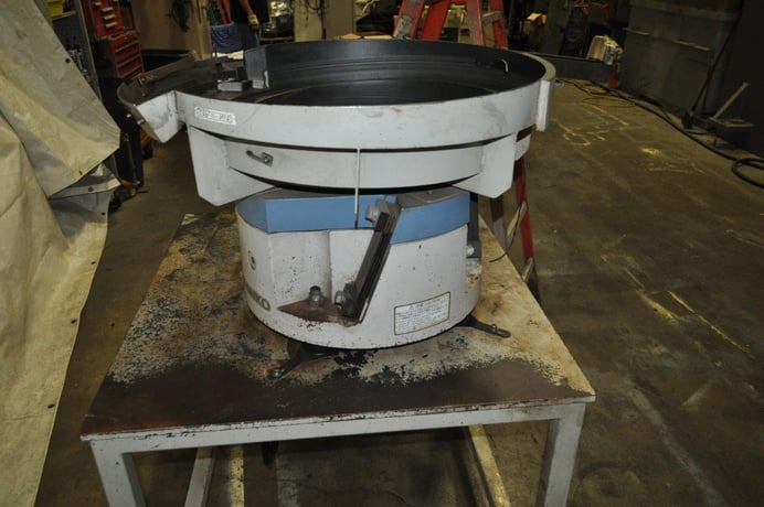 Shinko #LF-30/CIS-N-104, 30" vibratory bowl feeder, 1.5 amp, 220 V. - Image 3