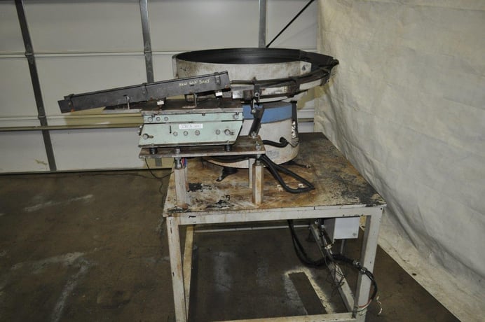 Shinko #LF-30/CIS-N-104, 30" vibratory bowl feeder, 1.5 amp, 220 V. - Image 4