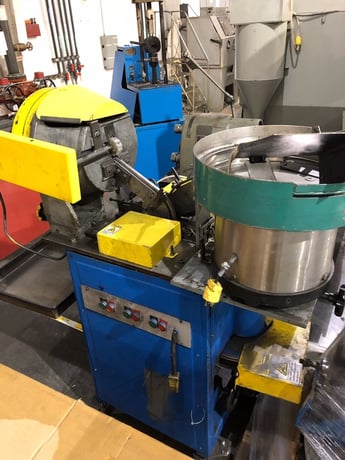 Moroni #RP-100, rivet assembly machine, 150-280 ppm, with rotary feeder & 15" vibe bowl - Image 1