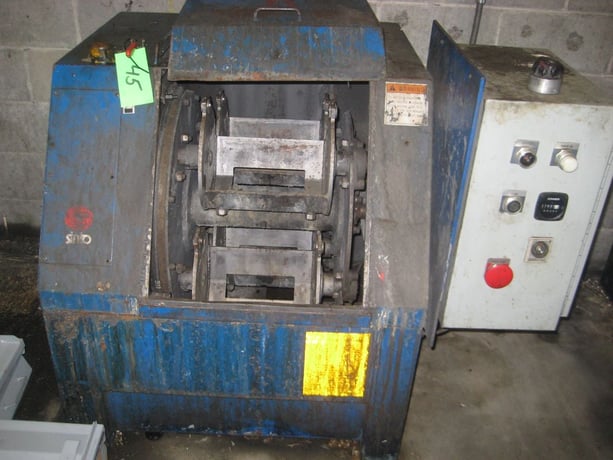 Sintos #SAC92E-072, high energy compartment type tumbler, (4) 10" barrels, 1995 - Image 1