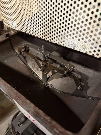 3/16" Shimazu #Super-2F, twin spindle nut tapper, 80-100 PPM, hopper, magnetic chip separator, 1990 - Image 3