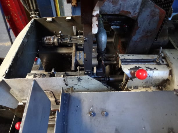 3/8" Shimazu #Super-3F, twin spindle nut tapper, 80-100 PPM, hopper, magnetic chip separator, 1990 - Image 5