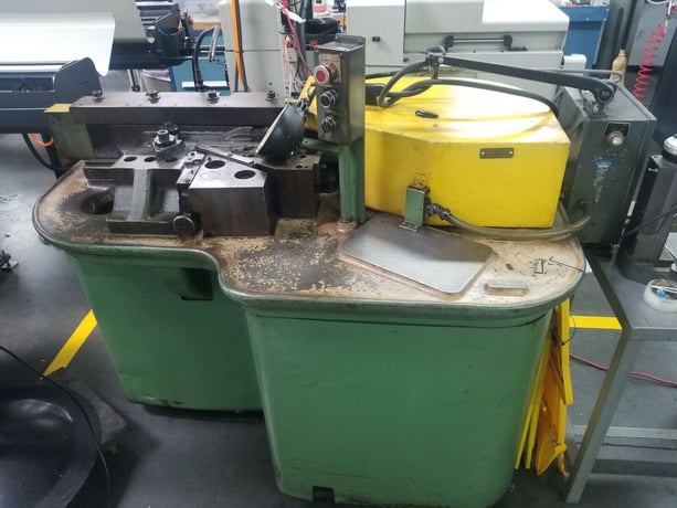 5/16" x 2" Hartford #312, hand feed thread roller, 5 HP, box of flat dies - Image 2