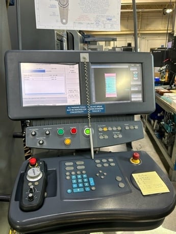 Hurco #VMX-30i, CNC vertical machining center, 30" X, 20" Y, 24" Z, 12000 RPM, 30 automatic tool changer - Image 2
