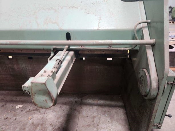 1/4" x 10' Pearson #10'/.25MS, hydraulic power squaring shear, 36" front operated power back gauge, squaring - Image 4