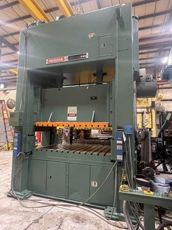 300 Ton, Niagara #SE2-300-84-48UH, straight side double crank press, 8" stroke, 32" Shut Height, 11" - Image 6
