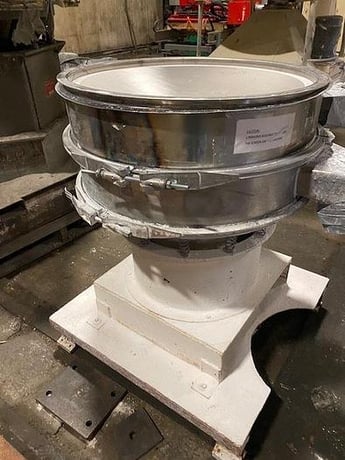 Sweco #1800-S44, vibrating screen, 1.5 TE KW, 1725 RPM, serial #LS30-1177-26 - Image 4
