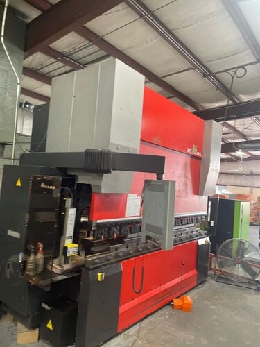 146 Ton, Amada #HFE-M2-1303, CNC press brake, 10.3'OA, 106" between housing, 7.8" stroke, 2012 | LR 85396 - Image 3