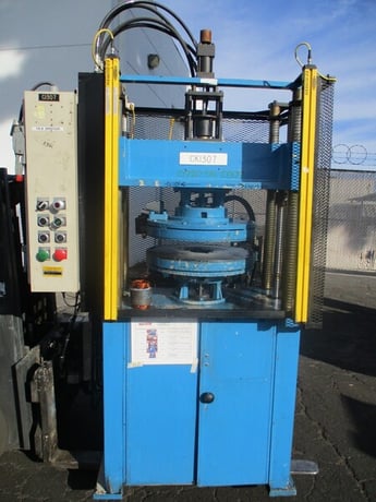 MPC #140 Stator end turn frame blocker / hydraulic vertical stator press, 1998 - Image 1