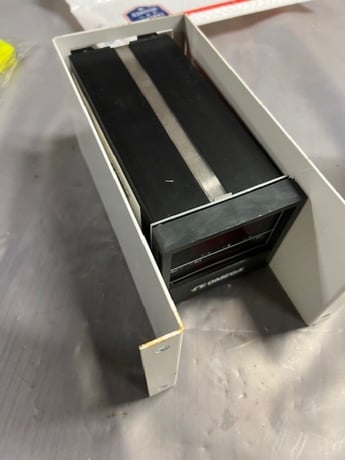 Omega Design Engineering, Inc. #CN3202-P1-DC1-DC2, Digital Temperature Controller - Image 3