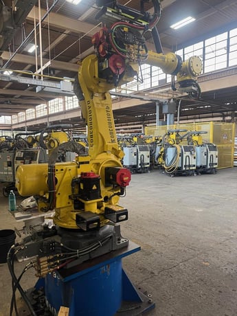 Fanuc, R-2000iB/210F, 6-Axis robot, R-30ib control, 210 KG, 2655mm reach, 2015, #105064 - Image 1
