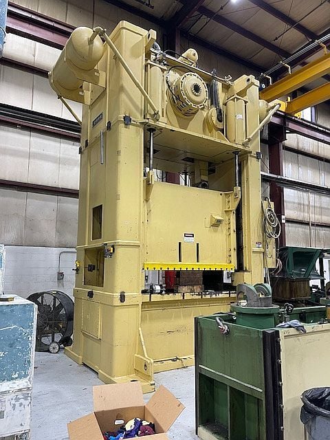 800 Ton, Niagara #SE2-800-96-60, straight side double crank, 12" stroke, 35" Shut Height, 18" adj., 15-30 - Image 1