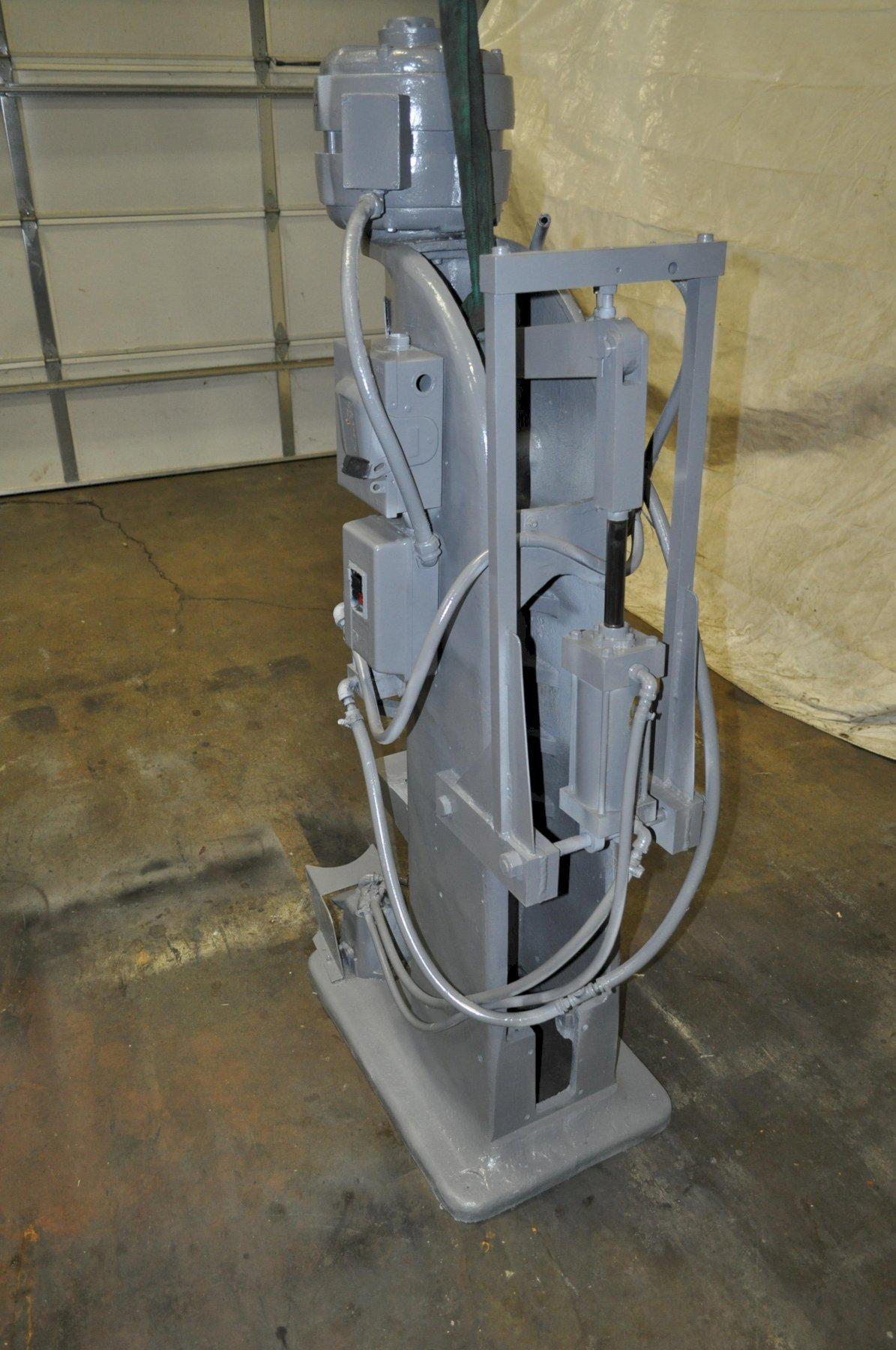 Grant Orbital Spin #220, riveter, 3/4" stroke, 208-220/440 V., 3-phase, 2 HP, 1150 RPM, foot pedal - Image 4