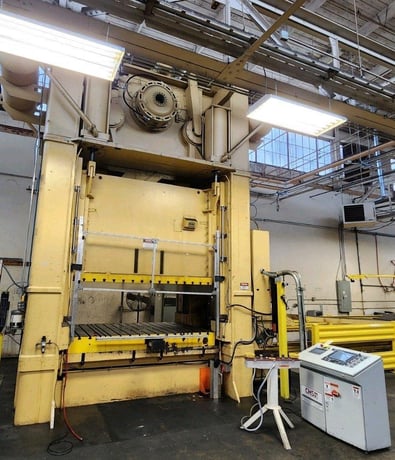 800 Ton, Niagara #SE2-800-96-60, straight side mechanical press, 12" stroke, 1990, rebuilt 2020 - Image 1