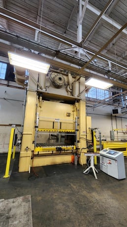 800 Ton, Niagara #SE2-800-96-60, straight side mechanical press, 12" stroke, 1990, rebuilt 2020 - Image 4