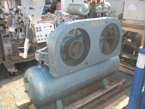 200 psi, Quincy #34032, Reciprocating Type Air Compressor, 650 F, 7 -1/2 HP, 1745 RPM, 230/460 V - Image 2