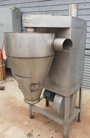 34 sq.ft., Baghouse Dust Collector, 48" x 29" x 19" housing, (10) 5" dia. x 32" bags, 15" x 14" access door - Image 2