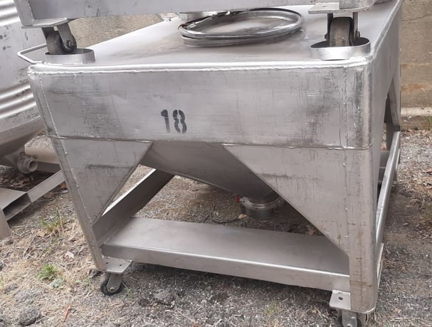 25 cu.ft., Flo-Bin, Tote Tank, Stainless Steel, 190 gallon, 45" x 46" x 10" striaght side, 280" deep cone - Image 1