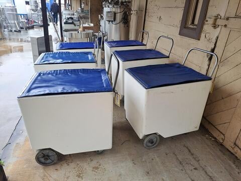 H & R Industries, Insulated Cart, 26" L x 18" width x 23" deep, on wheels - Image 2