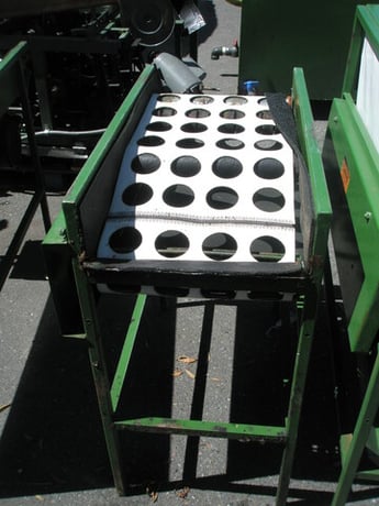 16" wide x 2.8' long, Sizing Conveyor, Carbon Steel, includes rubber belt w/2.5 diameter opening, 4-across - Image 2