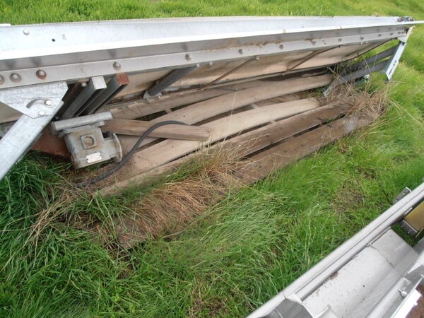 18" wide x 11' long, Belt Conveyor, 6" width side inspection tables - Image 8