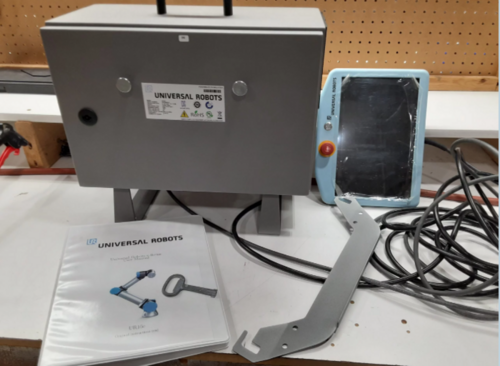 Universal Robots, UR-16e Cobot, 16 Kg payload, 900mm radius, like new, demo unit, 2019 - Image 4