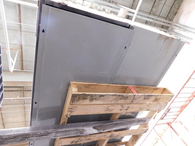 Goulds, 2 section 600 a motor con, (8) 12" MCC buckets, 480 Volts - Image 10