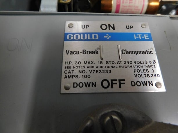 400 Amp. Goulds, VB Series 6 I-T-E, panel board/switchboard, 120/208 Volts 3 phase - Image 9