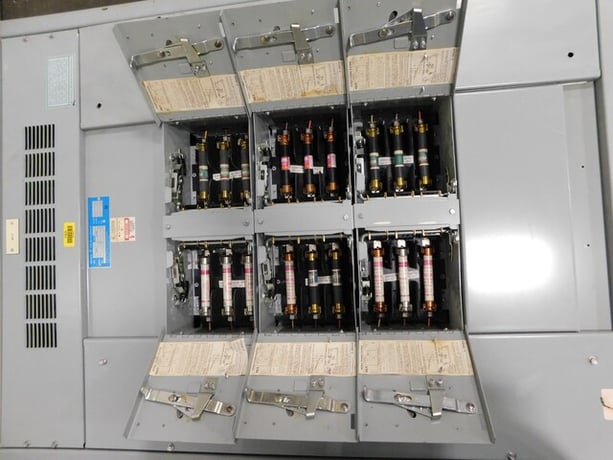 100 Amp. Goulds, VB Series 6 I-T-E, panel board/switchboard, 480 Volts 3 phase - Image 9