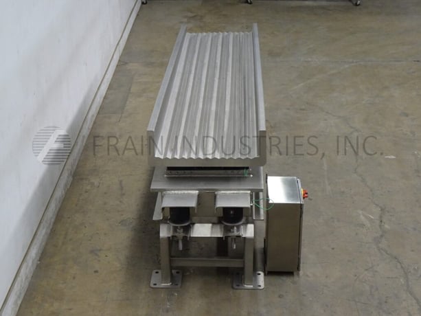 24" wide x 9.4' long, Smalley #Emc2+, Stainless Steel trough style vibratory feed conveyor with 12 lanes - Image 3