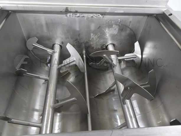 160 cu.ft. Wolfking #TSMV-3250L, Stainless steel, dual trough, vacuum paddle blender, (2) 20 HP drives, with - Image 2